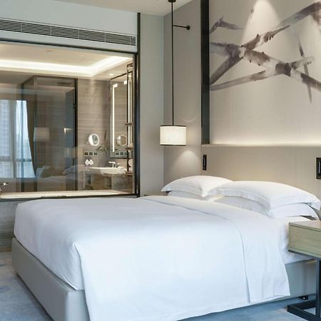 Doubletree By Hilton Hotel Shenzhen Longhua, Near Huawei, Foxcnn, Shenzhen North Railway, Uniwalk & Uniworld Shopping Mall, Sam'S Club Zewnętrze zdjęcie
