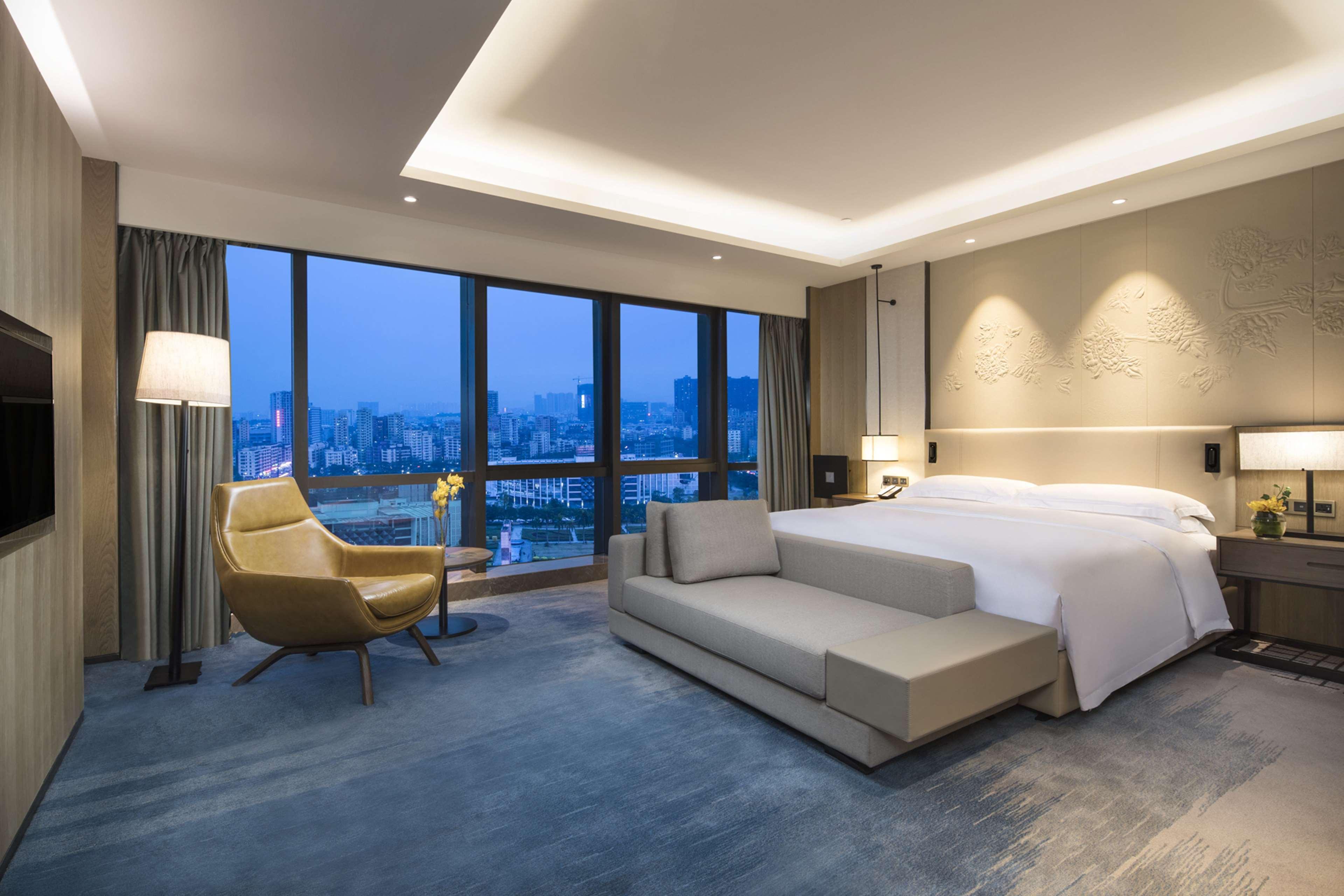 Doubletree By Hilton Hotel Shenzhen Longhua, Near Huawei, Foxcnn, Shenzhen North Railway, Uniwalk & Uniworld Shopping Mall, Sam'S Club Zewnętrze zdjęcie