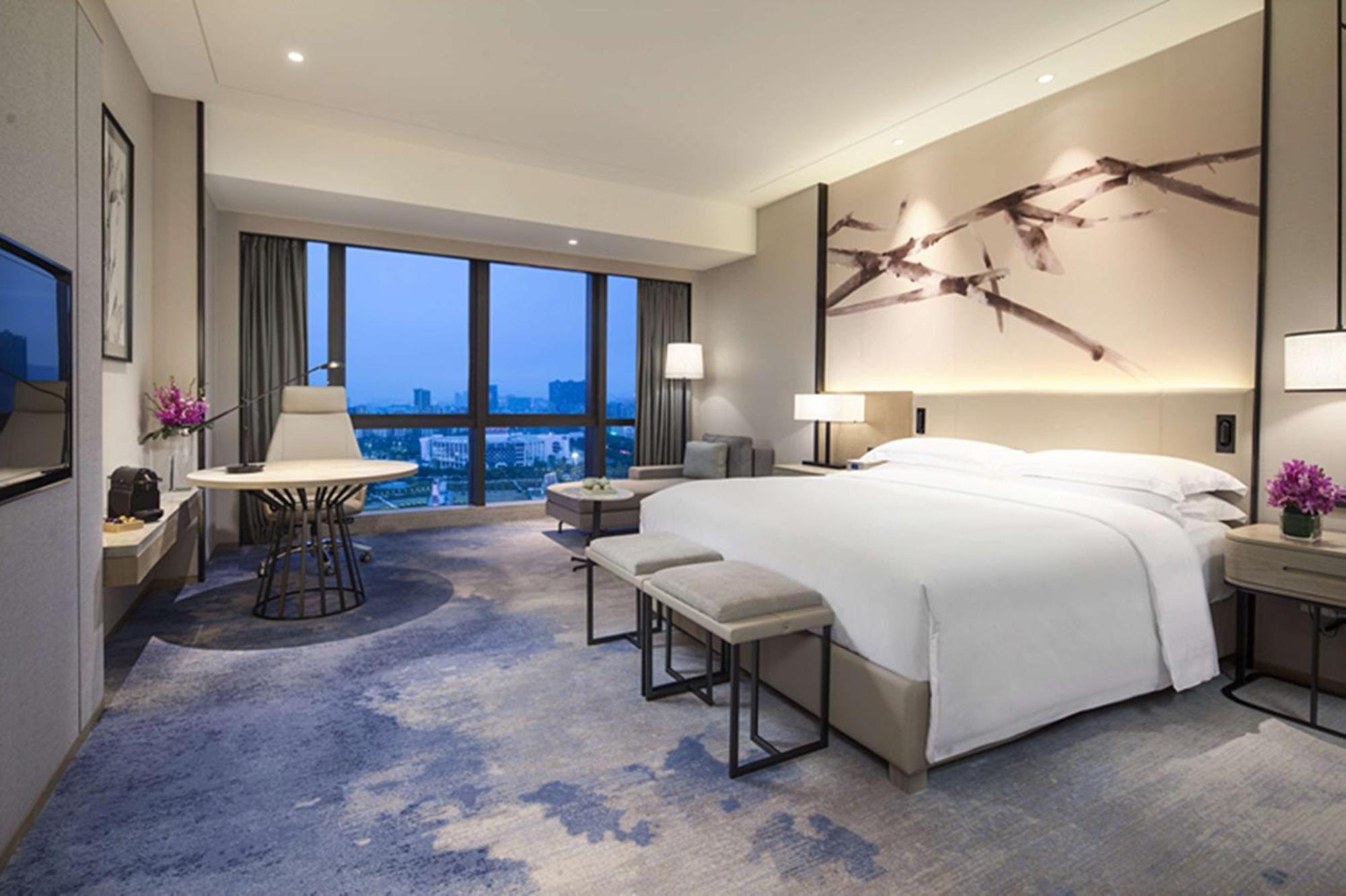 Doubletree By Hilton Hotel Shenzhen Longhua, Near Huawei, Foxcnn, Shenzhen North Railway, Uniwalk & Uniworld Shopping Mall, Sam'S Club Zewnętrze zdjęcie