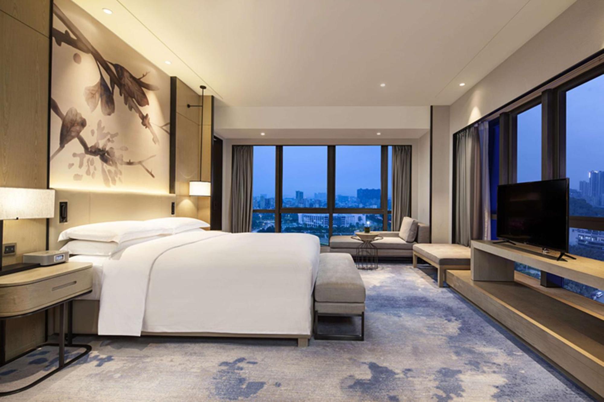 Doubletree By Hilton Hotel Shenzhen Longhua, Near Huawei, Foxcnn, Shenzhen North Railway, Uniwalk & Uniworld Shopping Mall, Sam'S Club Zewnętrze zdjęcie