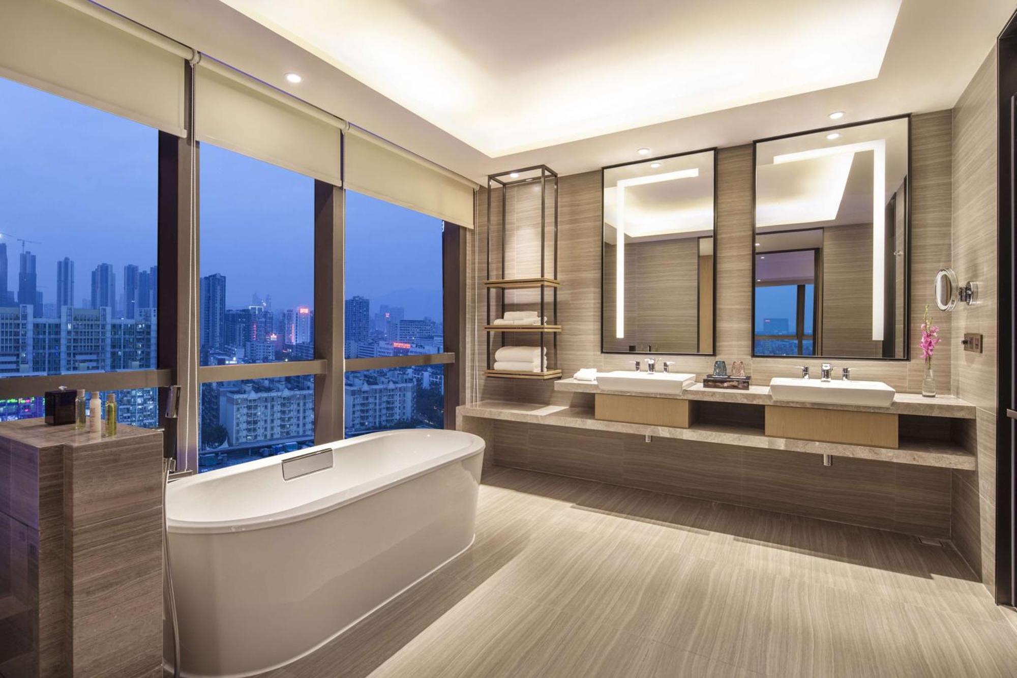 Doubletree By Hilton Hotel Shenzhen Longhua, Near Huawei, Foxcnn, Shenzhen North Railway, Uniwalk & Uniworld Shopping Mall, Sam'S Club Zewnętrze zdjęcie