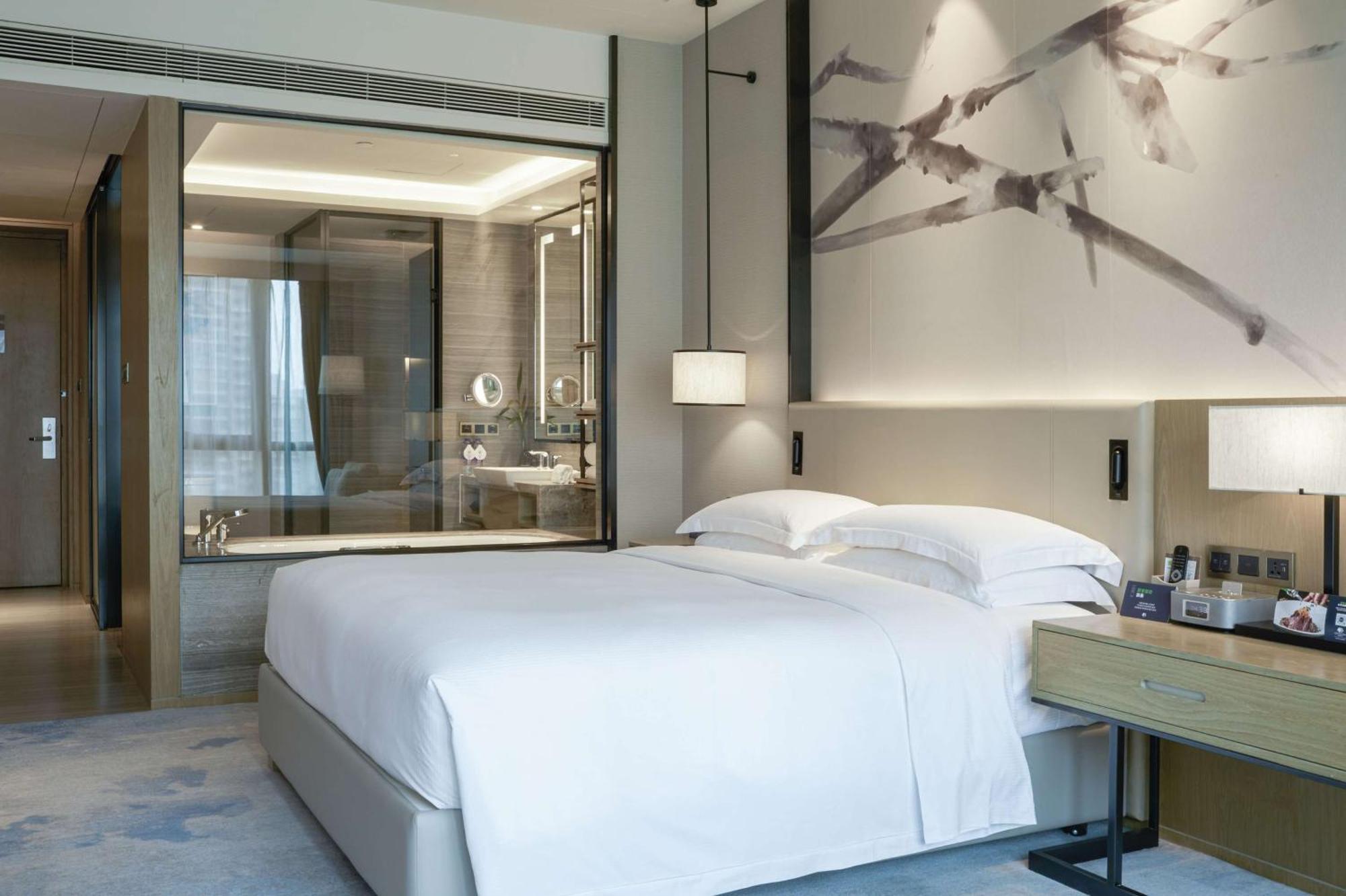 Doubletree By Hilton Hotel Shenzhen Longhua, Near Huawei, Foxcnn, Shenzhen North Railway, Uniwalk & Uniworld Shopping Mall, Sam'S Club Zewnętrze zdjęcie